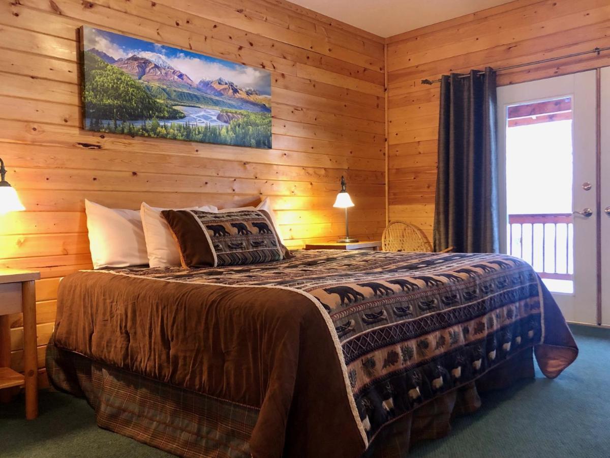 Susitna River Lodging, Suites Talkeetna Room photo